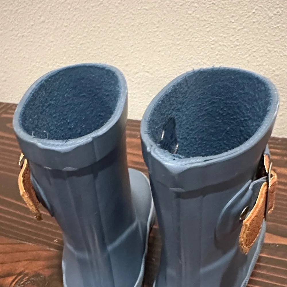 Urban Pines Rain Boots Size: 6C